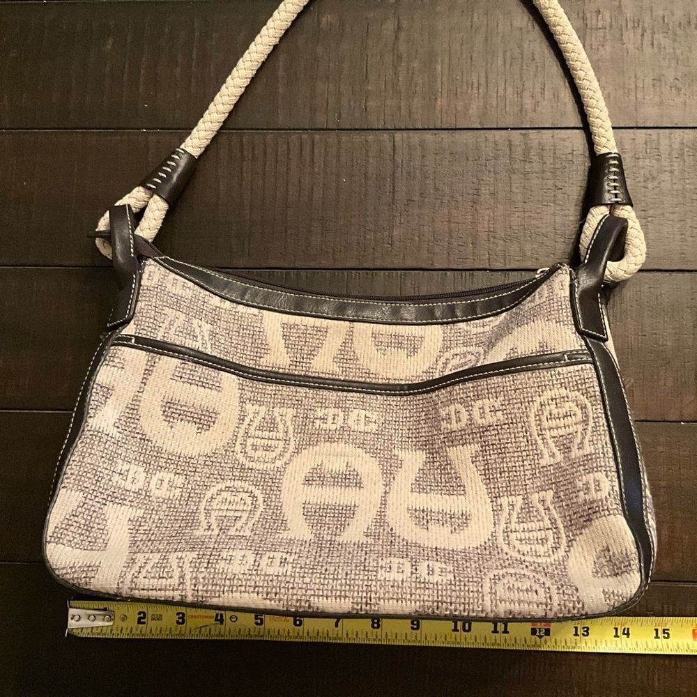 Etienne Aigner Handbag - Picture 4 of 8